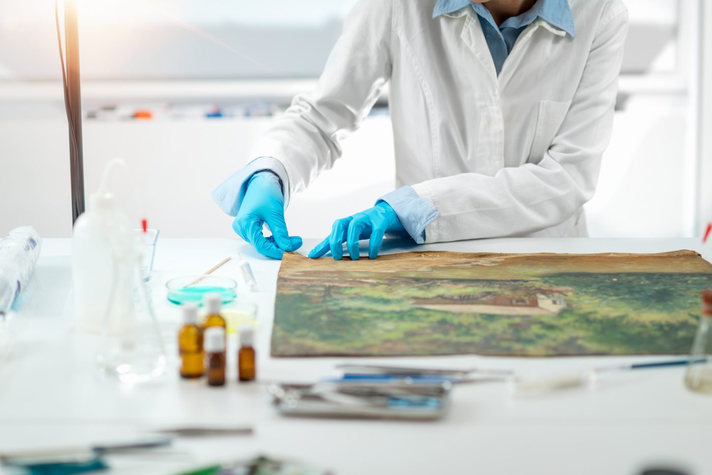 L A PINTURA: T É CNICAS EN LA HISTORIA DEL ARTE Y SUS PROBLEMAS DE CONSERVACION